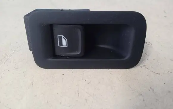 Volkswagen Golf VII Electric window control switch 5G0868345