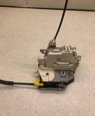 Audi A5 8T 8F Front door lock 8J2837015C