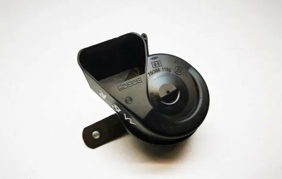 Mercedes-Benz R W251 Horn signal E9703881165 3881165