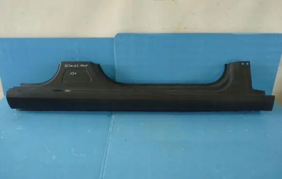 Skoda Octavia Mk3 (5E) Sill