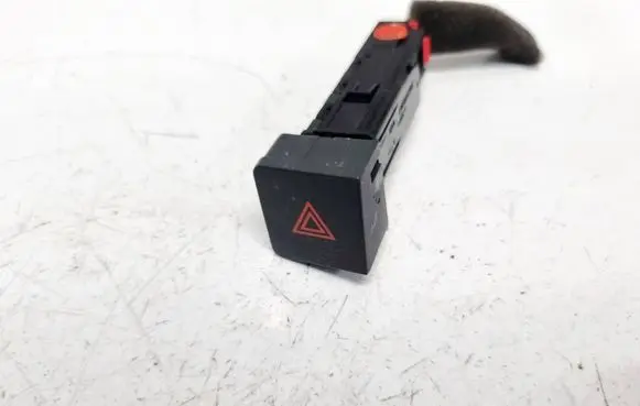 Chevrolet Captiva Hazard light switch 202005304
