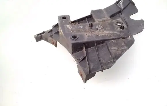 Volvo V70 Front bumper mounting bracket 31265344