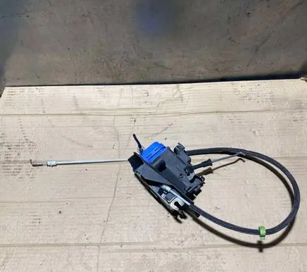 Audi A8 S8 D2 4D Rear door lock 4D0839015D