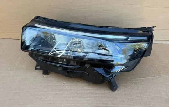 Nissan Townstar Headlight/headlamp 260609142