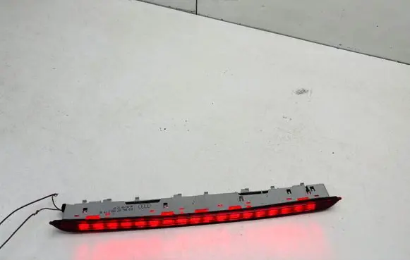 Audi A4 S4 B8 8K Third/center stoplight 8K9945097