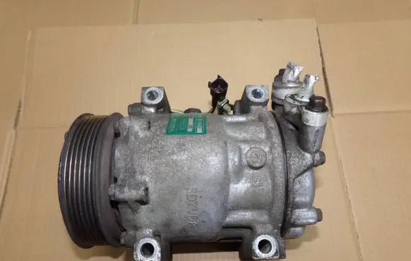 Mazda 3 I Air conditioning (A/C) compressor (pump) 3M5H19D629SA