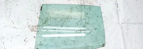 Rear door window glass