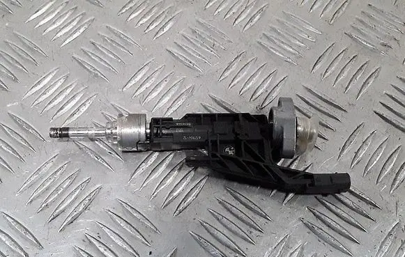 BMW 2 F46 Fuel injector 8656548 0261500437