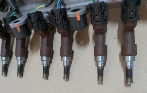 Toyota Aygo X Fuel injector 23250-00040
