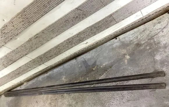 Opel Vectra C Side skirt front trim 24423557
