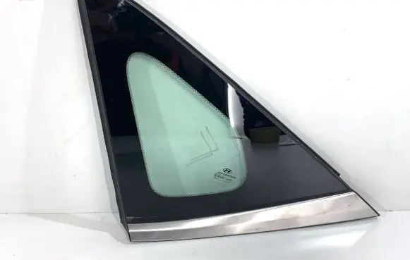 Hyundai Kona II Rear door window glass 87810HF1