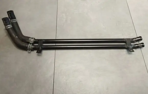 Engine coolant pipe/hose