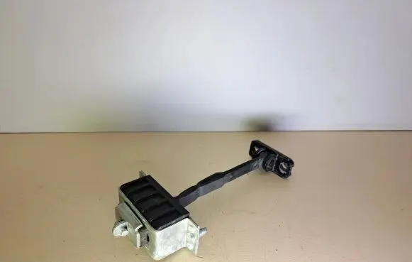 Mercedes-Benz CLS C219 Front door check strap stopper