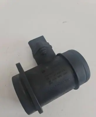 Audi A4 S4 B5 8D Mass air flow meter 028906461 0281002216