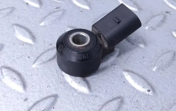 Volkswagen PASSAT CC Detonation knock sensor 030905377C 030905377D