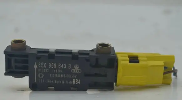 Audi A4 S4 B7 8E 8H Airbag deployment crash/impact sensor 8E0959643B 010493 141204