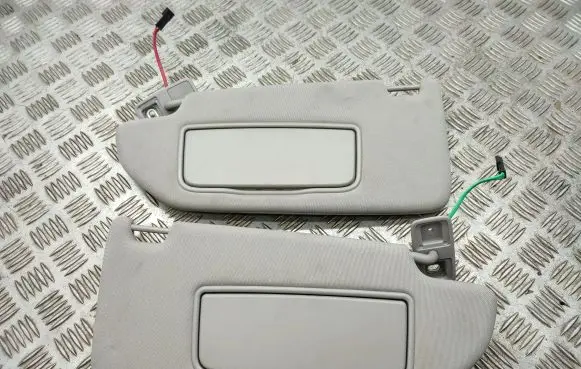 Volvo XC70 Sun visor