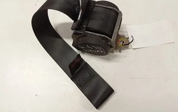 Middle seatbelt (rear)