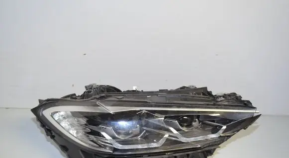 BMW i4 Headlight/headlamp 5A19352