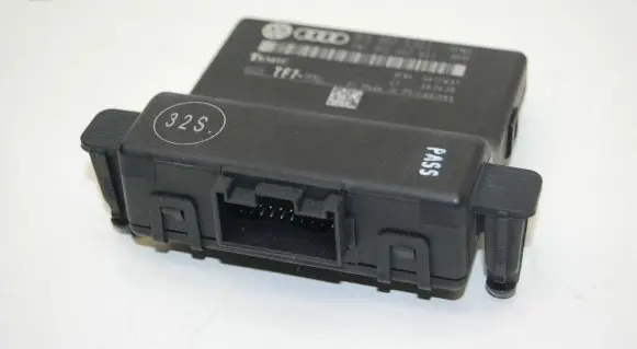 Audi TT TTS Mk2 Gateway control module 1K0907530J