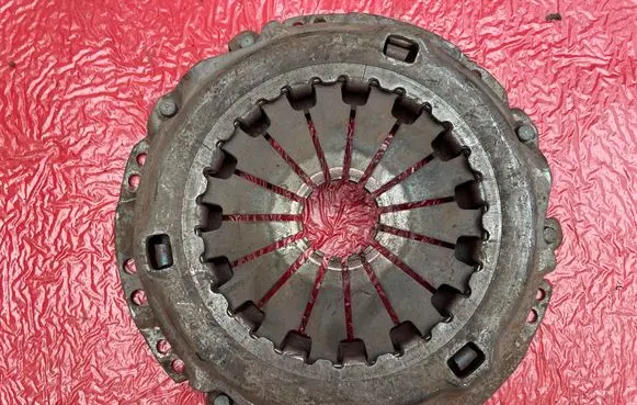 Toyota Land Cruiser (BJ70) Pressure plate 