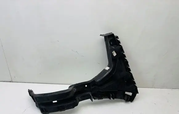 Audi Q3 8U Rear bumper mounting bracket 8U0807454A