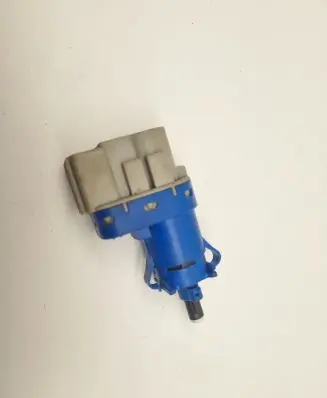 Ford Mustang VI Brake pedal sensor switch