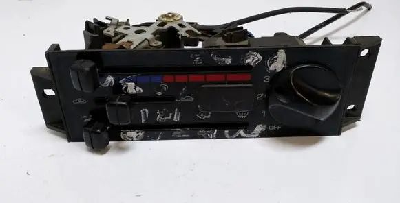 Mazda 121 Climate control unit