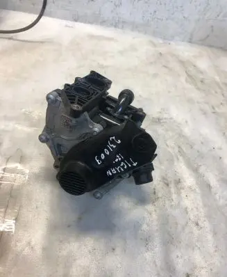 Volkswagen Tiguan Water pump 06l121012h