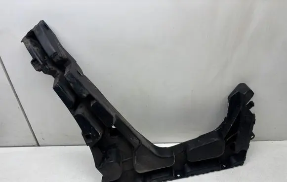 Seat Leon (5F) Rear bumper mounting bracket 5F9807376C 5F9807376