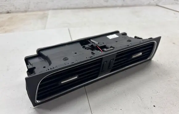 Audi A4 S4 B8 8K Dash center air vent grill 8T1820951C