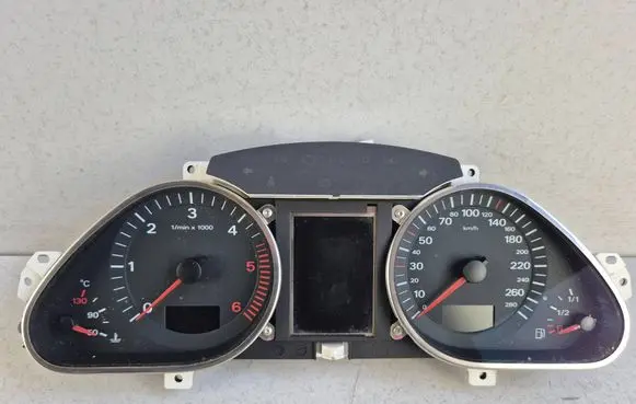 Speedometer (instrument cluster)