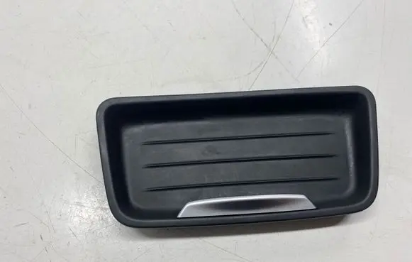 BMW 4 F32 F33 Cup holder front 162083