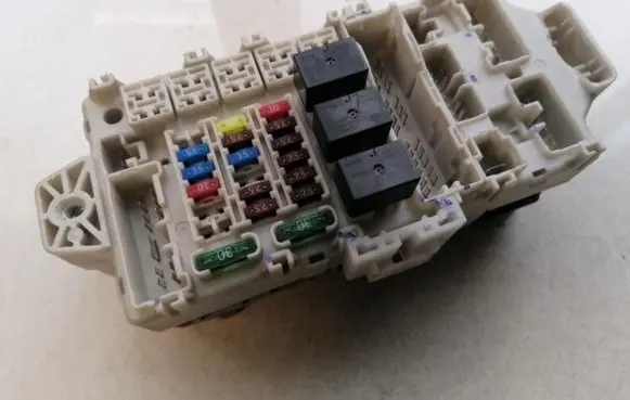 Mitsubishi Outlander Fuse box set 302191456 30219-1456