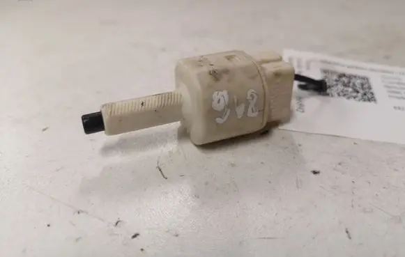Toyota Corolla Verso AR10 Brake pedal sensor switch 2701E68