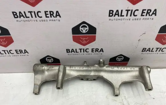 BMW 4 F36 Gran coupe Fuel main line pipe 7643082 1353