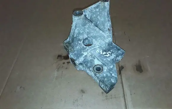 Chrysler Grand Voyager V Engine mounting bracket NOCODE