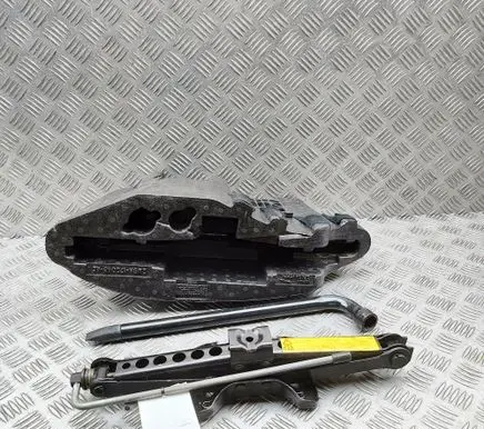 Jaguar XJ X350 Other trunk/boot trim element 2W9A17B043AE 1R8A17080AF
