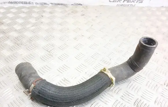 Toyota Avensis T270 Engine coolant pipe/hose