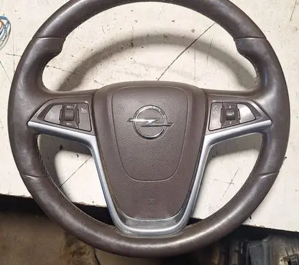 Opel Insignia A Steering wheel 13316548 0075A00040