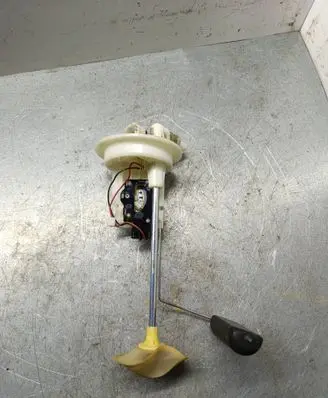Subaru B9 Tribeca Fuel level sensor 