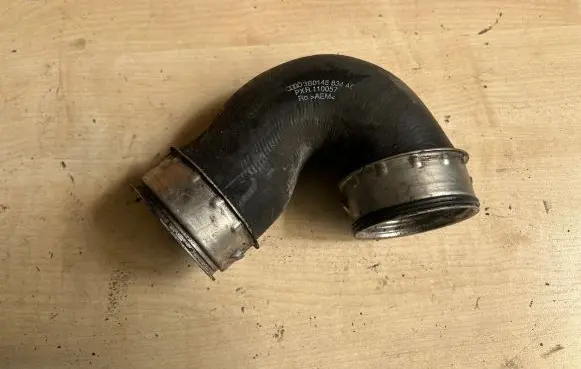 Skoda Superb B5 (3U) Air intake hose/pipe 3B0145834AC