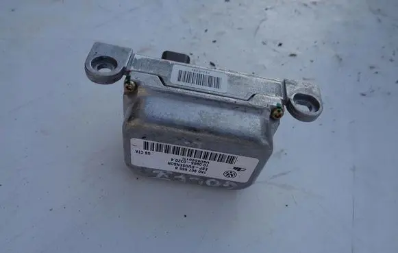 Volkswagen Golf Plus ESP acceleration yaw rate sensor 1K0907655B