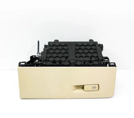 Glove box
