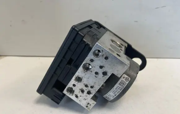 Skoda Superb B8 (3V) ABS Pump 5Q0614517DH