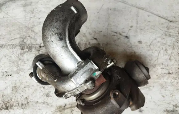 Toyota Corolla Verso AR10 Turbo 172010R010 01235 070605