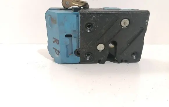 Volvo V70 Front door lock