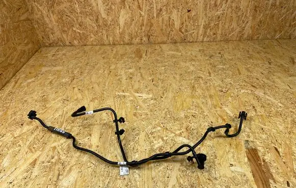 Land Rover Evoque II Vacuum line/pipe/hose L8D210D662AC L8D28K012BA