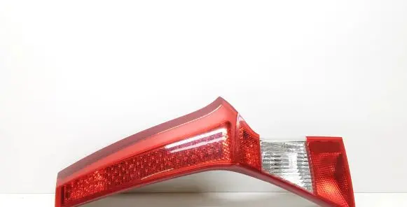 Volvo V70 Tailgate rear/tail lights