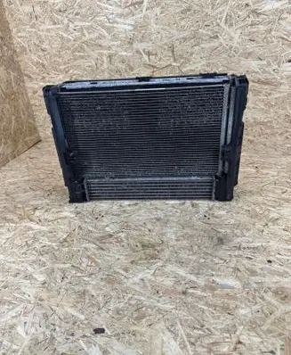 BMW 3 E90 E91 Coolant radiator 781025802 4279053 439417631347017